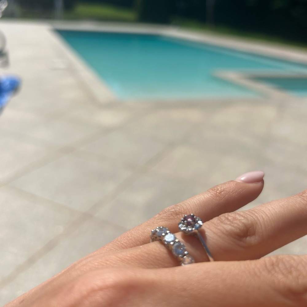 Simple Ruby Ring - Picture 2 of 6